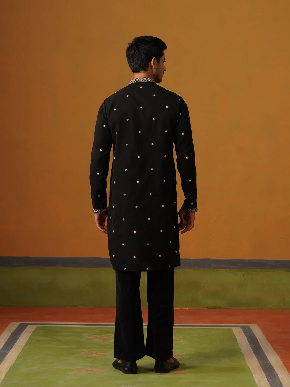 Black Japanese Embroidered Kurta with Baggy Pant